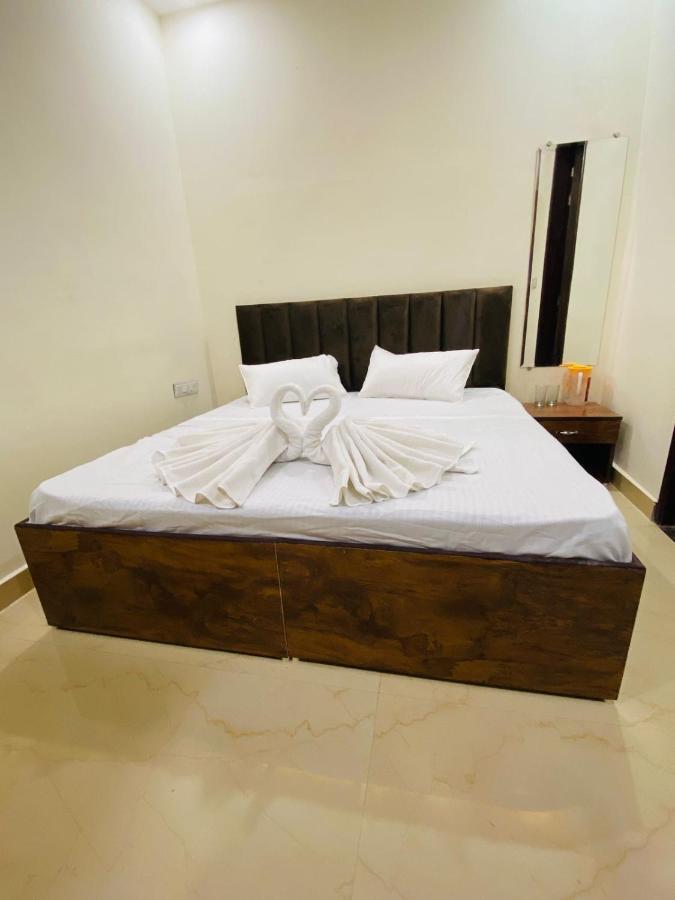 Naman Homestay Amritsar Eksteriør billede